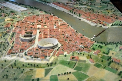 04-arles-antique-maqt